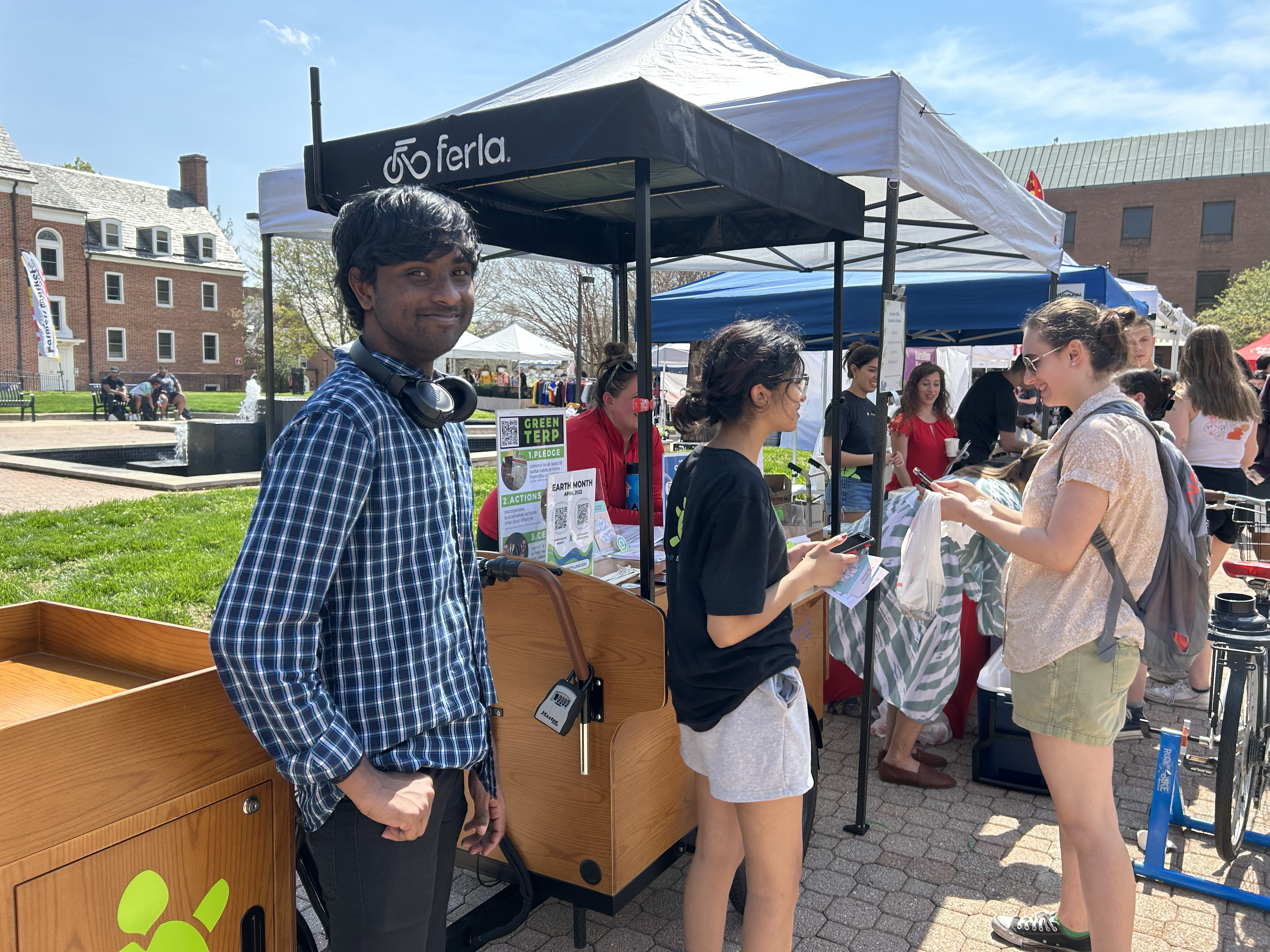 Ambassadors at Farmers Market 