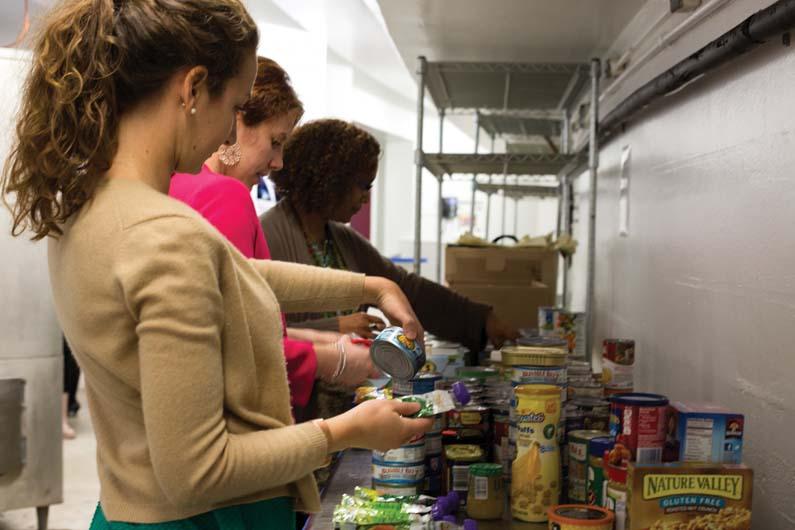 Students shopping at the Campus Pantry